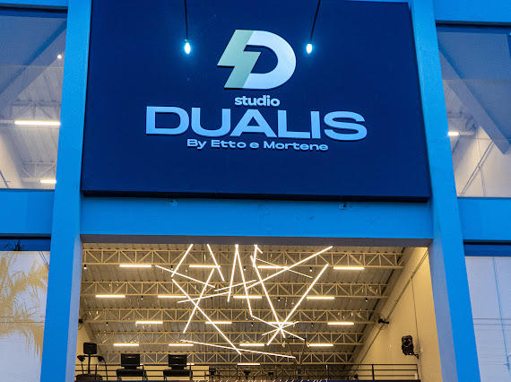 Fachada do Studio Dualis Valinhos